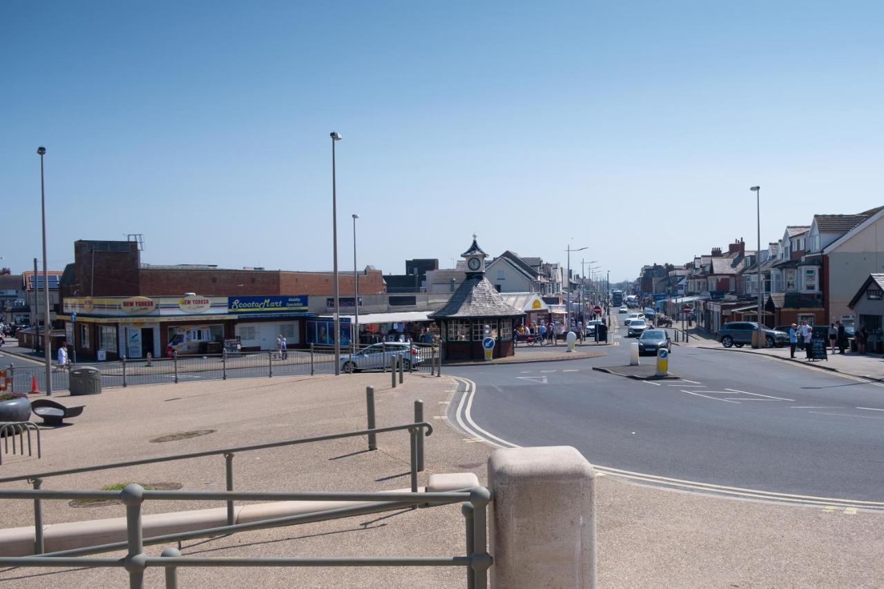 Seahawk Holiday Apartments Cleveleys Extérieur photo